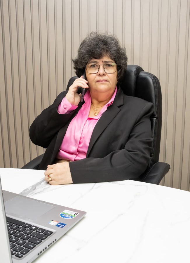 Dra Luciana Gomes